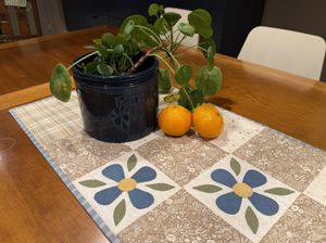 Til inspirasjon - løper i blått og brunt