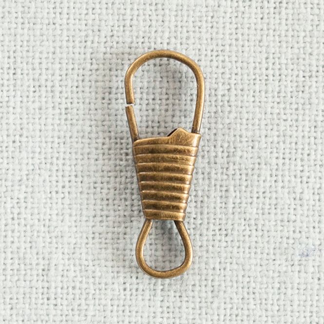 Hovedbilde Karabinkrok  - gammel messing