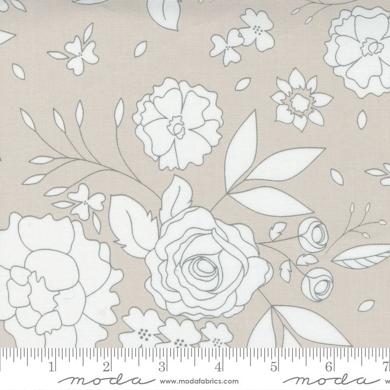 Beautiful day - beige blomster på hvit bunn